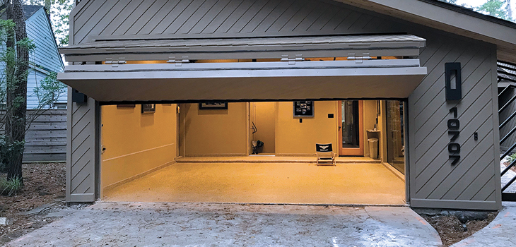 Vertical Bifold Garage Door Repair in Mission Hills 